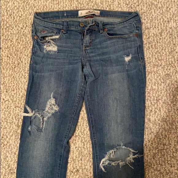 Used Hollister ripped jeans size 7R - Picture 2 of 4